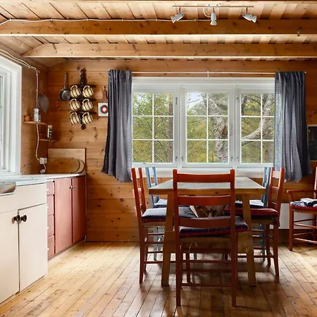 Holiday home Astin Dirdal